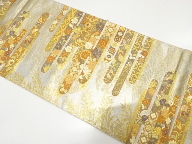 金糸　ヱ霞に牡丹・菊・古典柄織り出し　袋帯
